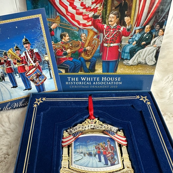 White House Christmas Ornament 2010 - Picture 2 of 15